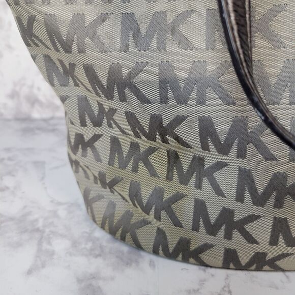Michael Kors Jet Set Travel Top Zip Signature Monogram Tote Silver Designer - Picture 14 of 14
